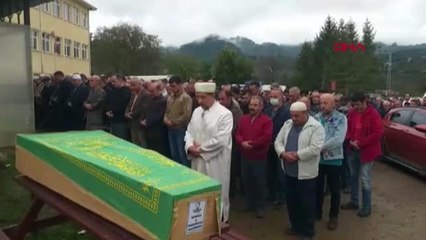 TIR'IN ÇARPTIĞI ALEV ALAN OTOMOBİLDE ÖLEN SÜRÜCÜ VE EŞİ TOPRAĞA VERİLDİ