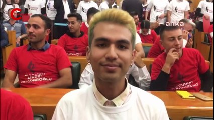 CHP Grup Toplantı salonunda 600 genç Kılıçdaroğlu'na sürpriz yaptı