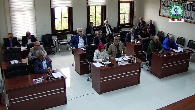 Meclis karıştı: MHP'li başkandan AKP'lilere FETÖ suçlaması