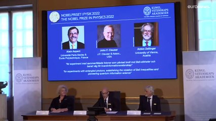 Нобелевку по физике получили француз Ален Аспект, американец Джон Клаузер и австриец Антон Цайлингер