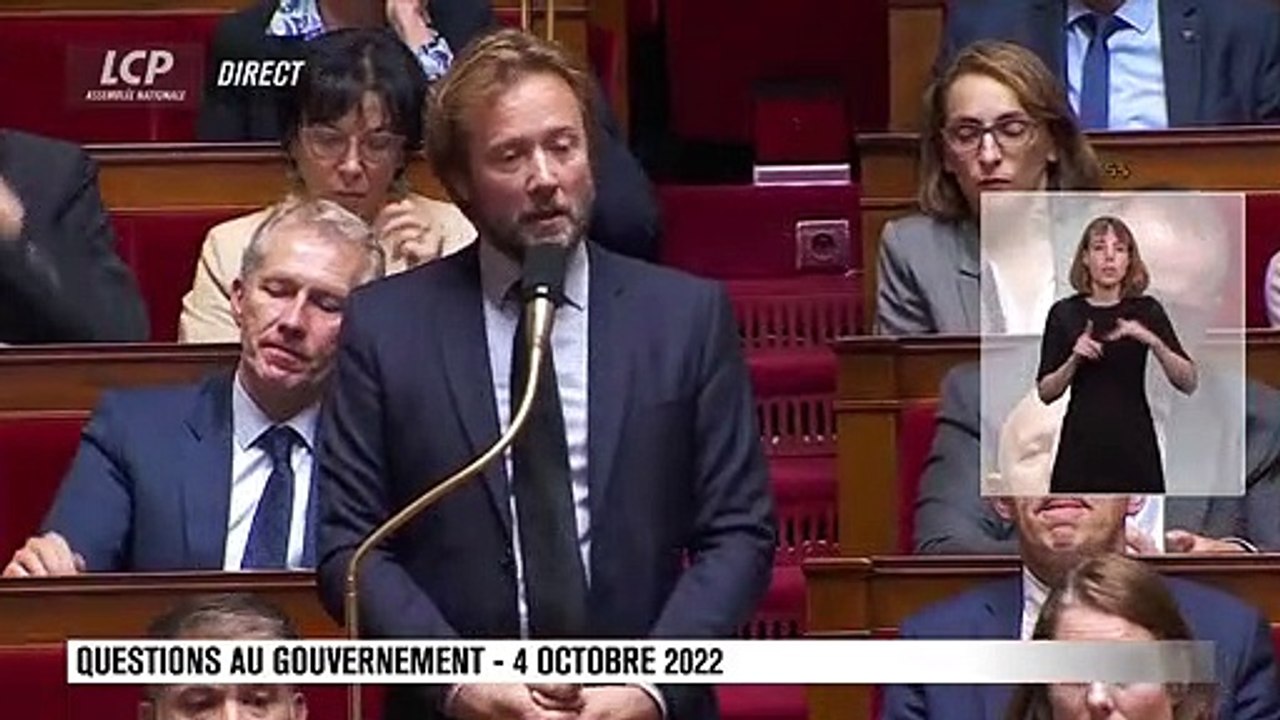 Eric Dupond-Moretti: Le socialiste Boris Vallaud interpelle Elisabeth Borne à l'Assemblée rappelant que "en 2017, Emmanuel Macron affirmait que tout ministre mis en examen devrait démissionner"