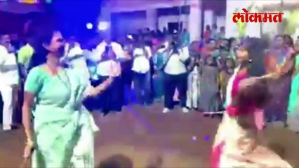 सुप्रिया सूळेंनी दांडियाच्या गाण्यावर कसा धरला ठेका, पाहा?