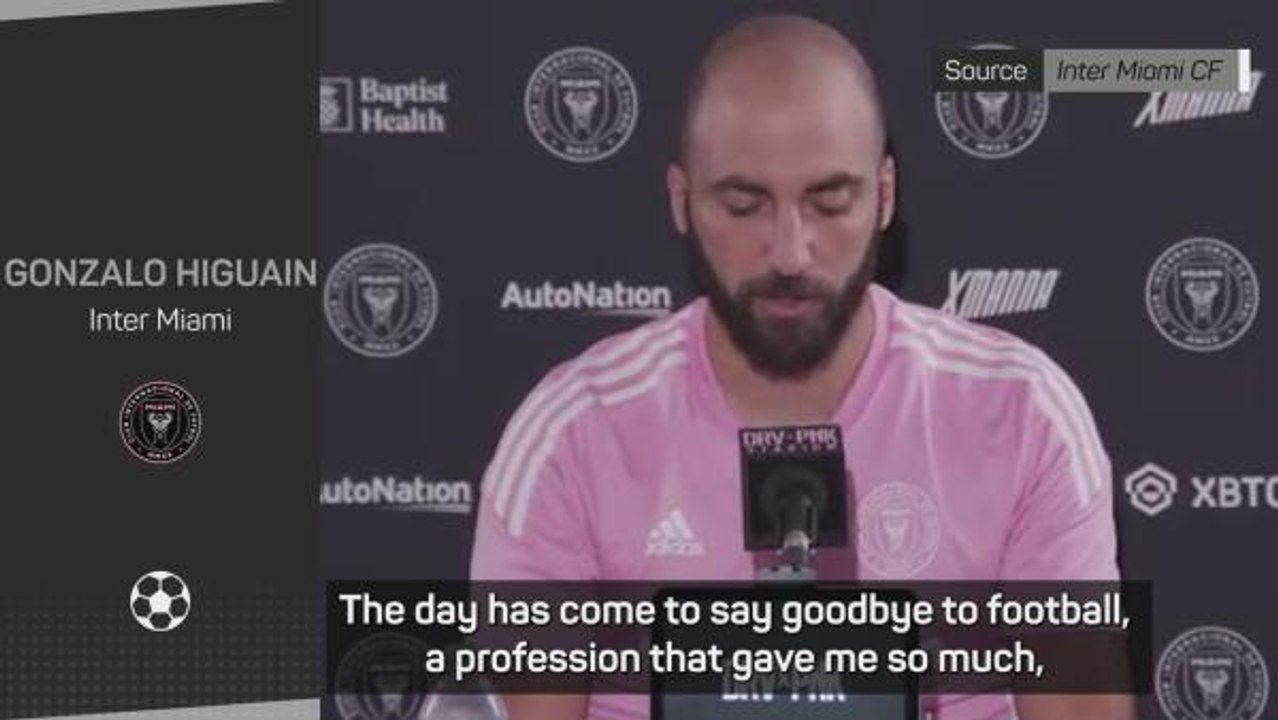 Gonzalo Higuain breaks down as he announces retirement