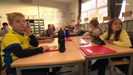 „Hausschuhe und dicke Strümpfe“: Dänische Schulkinder bereiten sich auf kalten Winter vor