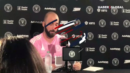 Gonzalo Higuain, futbolu bırakma kararını gözyaşlarıyla açıkladı