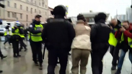 "Спящее большинство очнулось": соратники Навального возобновляют работу "Штабов"