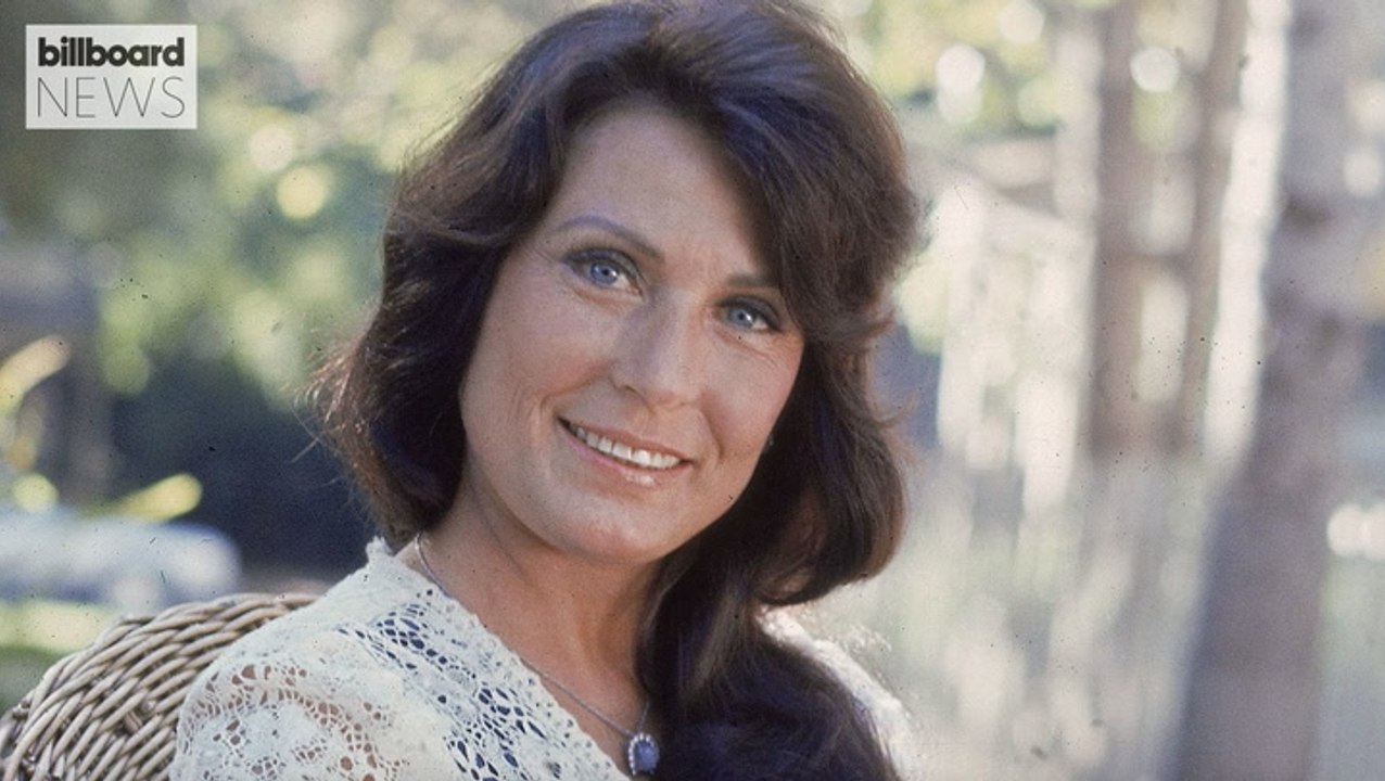 Country Music Icon Loretta Lynn Dies At 90 | Billboard News