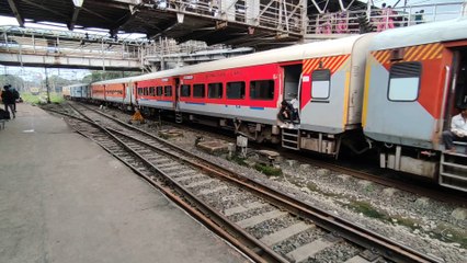 Lonavla gorakhpur Express | Indian Railways