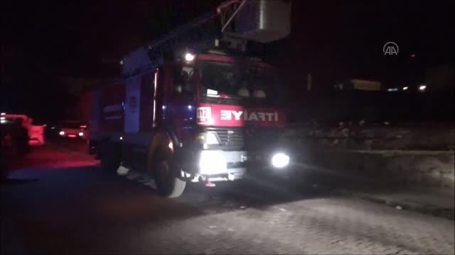 Bilecik haberleri! Pazaryeri'nde yangın çıkan binadaki kafes kuşları ve süs tavukları telef oldu