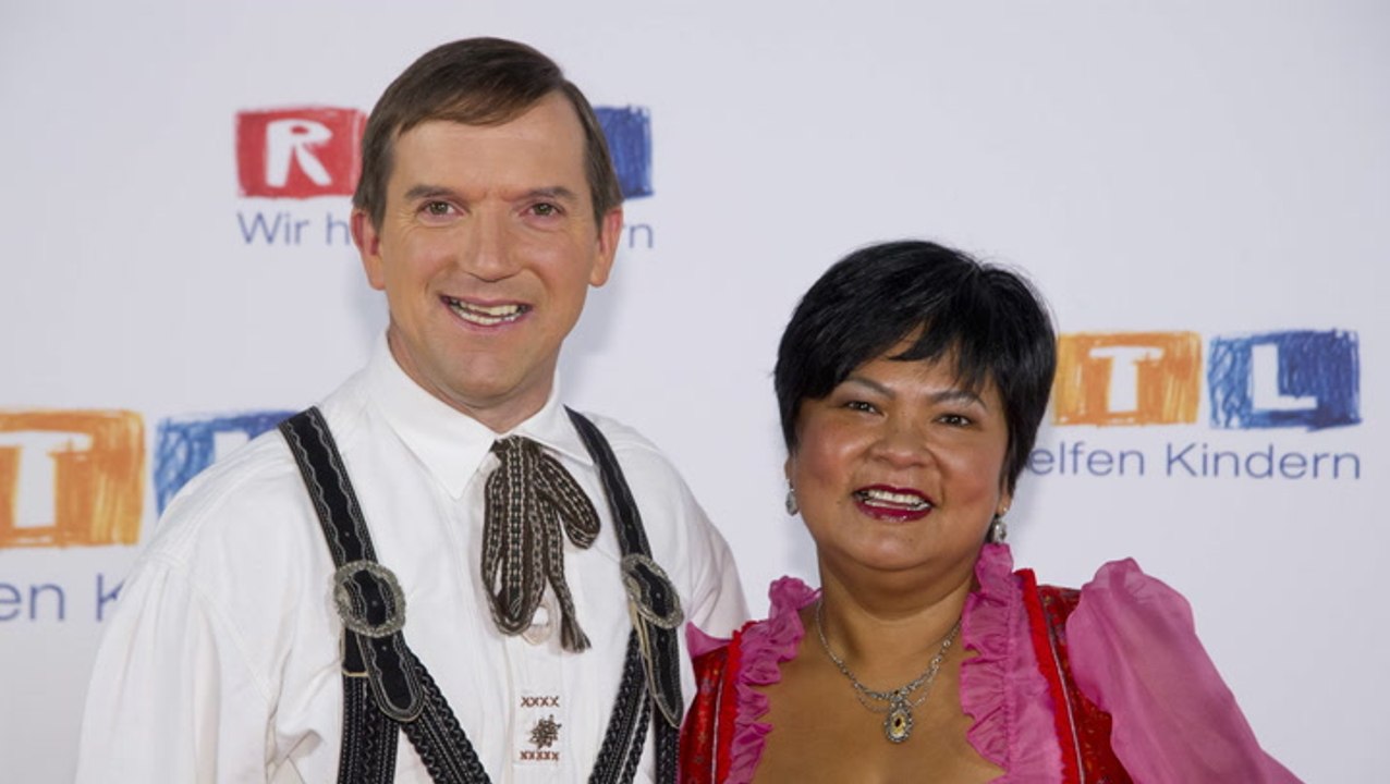 Narumol und josef: riesiger schritt bei thailand-reise