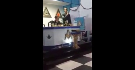Vídeo de Bolsonaro discursando em maçonaria viraliza e gera reações entre evangélicos