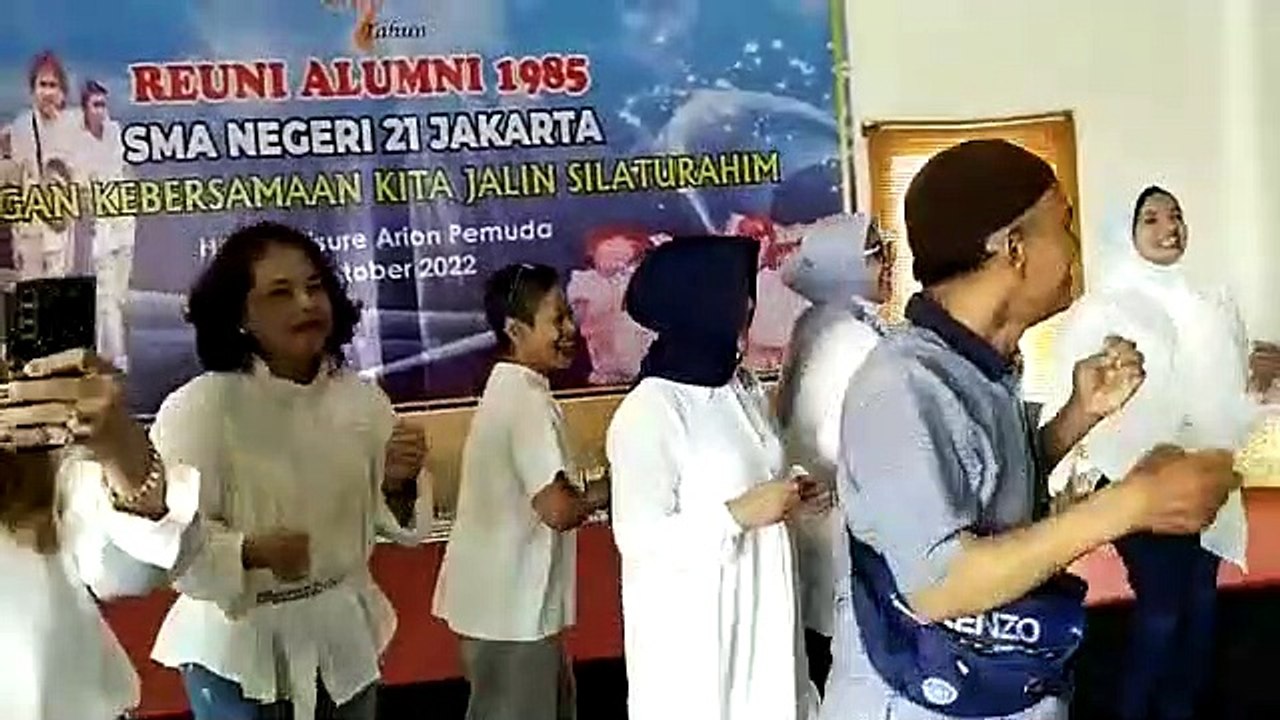 Goyang nya ... REUNI SMAN 21 JAKARTA KE 37 TAHUN 85