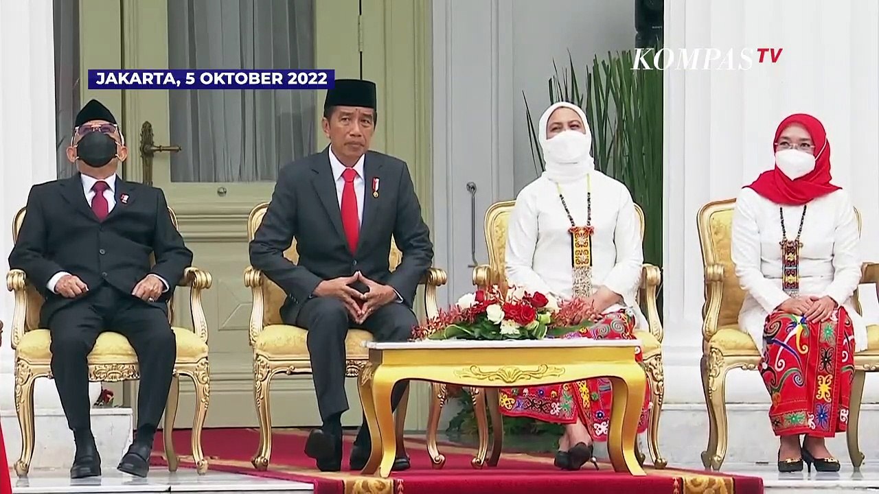 Mantap! Atraksi Pesawat Tempur di HUT ke-77 TNI Bikin Presiden Jokowi dan Panglima Kagum