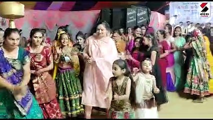 ખંભાળિયા ખાતે ગરબાની તાલે સાંસદ પૂનમ માડમ રાસ રમ્યા