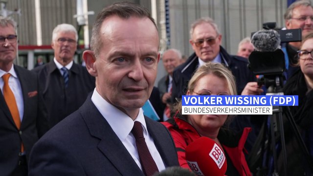 Niederfinow: Deutschlands größtes Schiffshebewerk eingeweiht