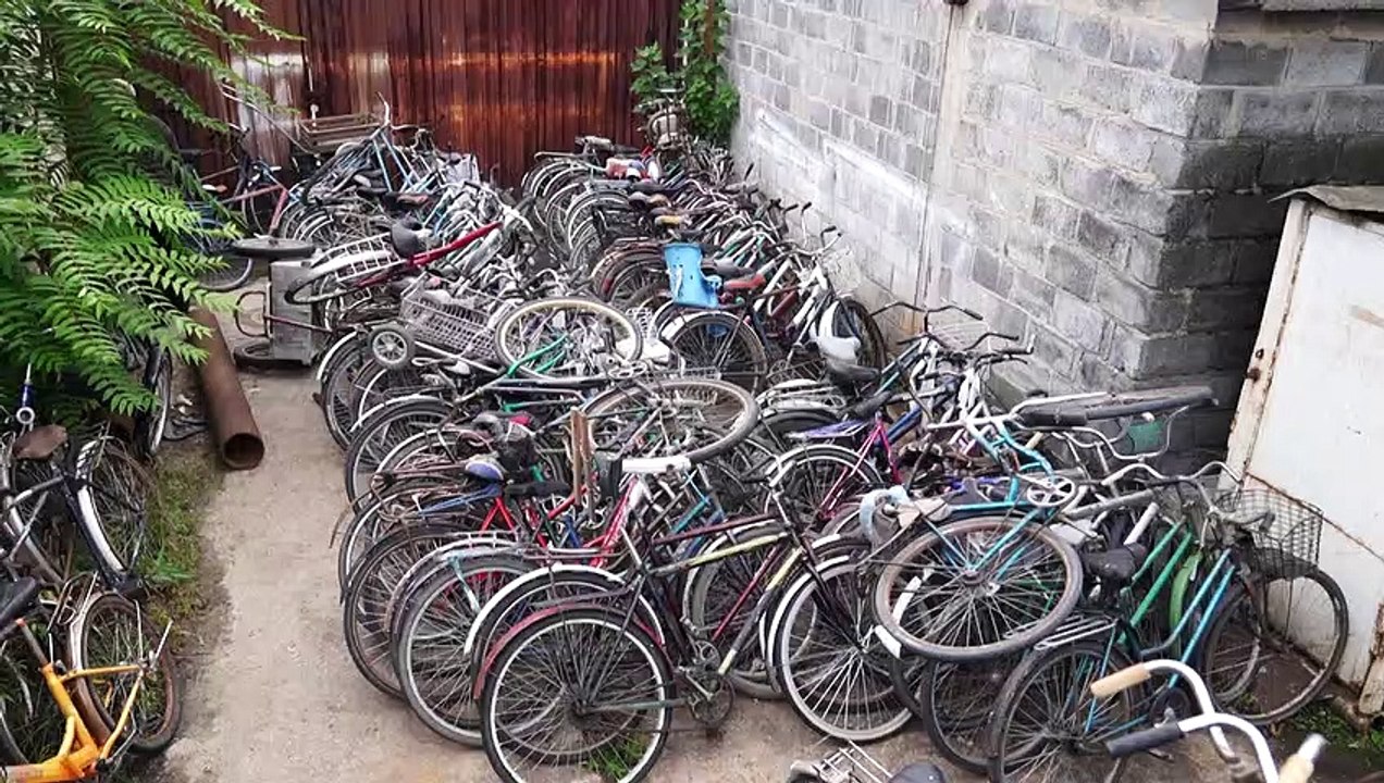 Ukraine: Fahrräder warten auf die Rückkehr ihrer Besitzer