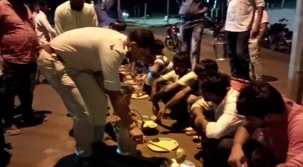 নো এন্ট্রি জোনে চালকদের সেবা করলেন এবার ট্রাফিক পুলিশ| Oneindia Bengali