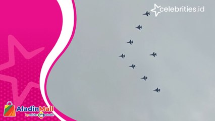 Aksi 8 Jet Tempur F-16 di Langit Jakarta Meriahkan Peringatan HUT ke-77 TNI