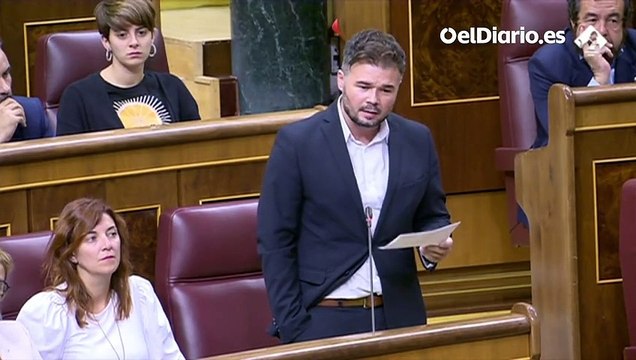 Gabriel Rufián, a Margarita Robles: Me decepciona que confíe en el CNI. Felipe VI no tendría que hacer lo que hizo el anterior rey para consolidarse. Hoy Tejero no entraría con una pistola, entraría con un acta de diputado. De hecho, hay 52