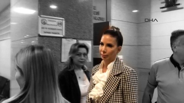 Şarkıcı Tuğba Özerk tek celsede boşandı