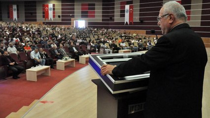 Rektörden yeni öğrencilere ‘vampirli’ uyarı
