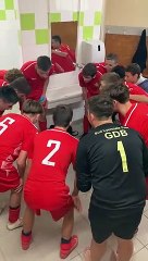 LE "VICTORY SONG" DES U17.M (D2) APRES LEUR SUCCES A LOIRE SUR RHÔNE