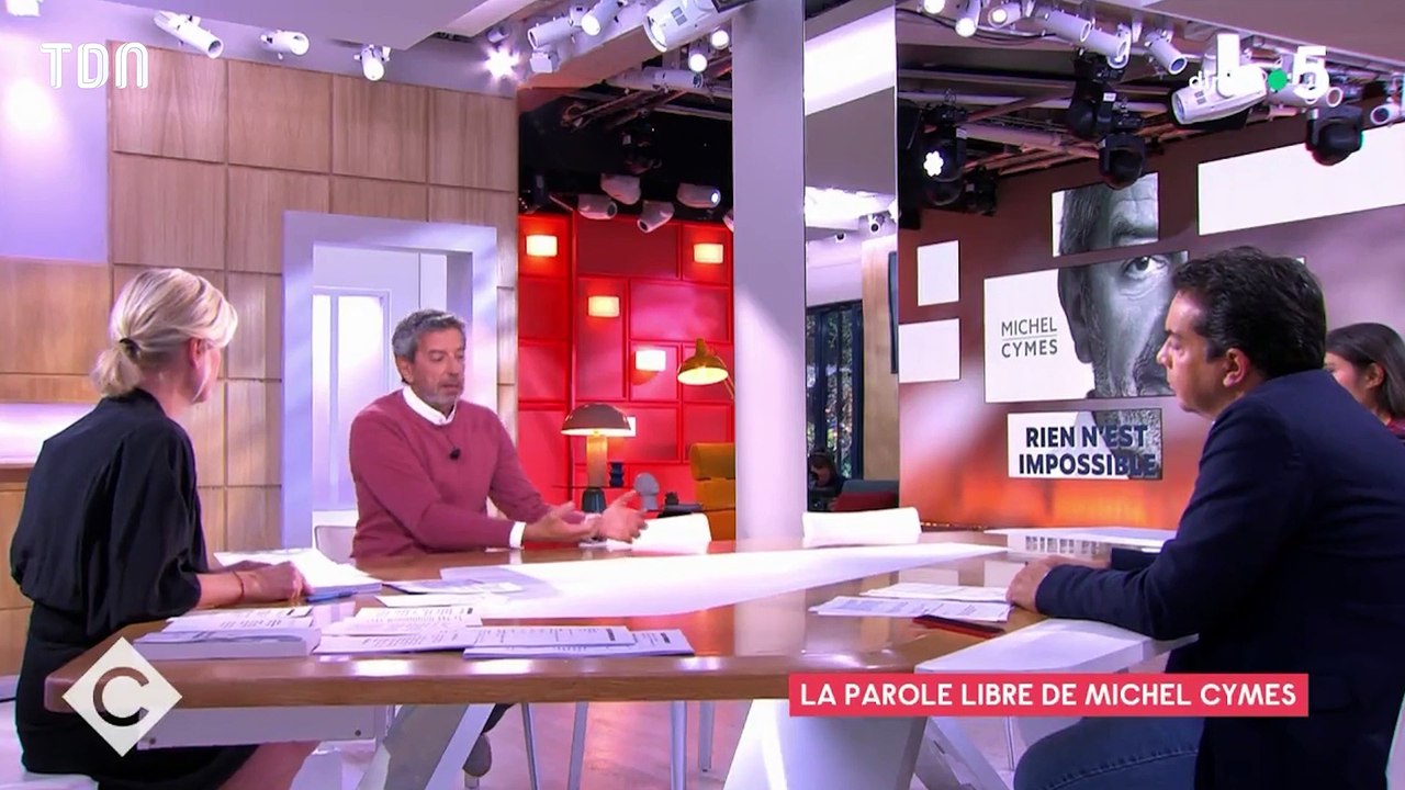 Michel Cymes raconte sa terrible agression sexuelle quand il était petit...