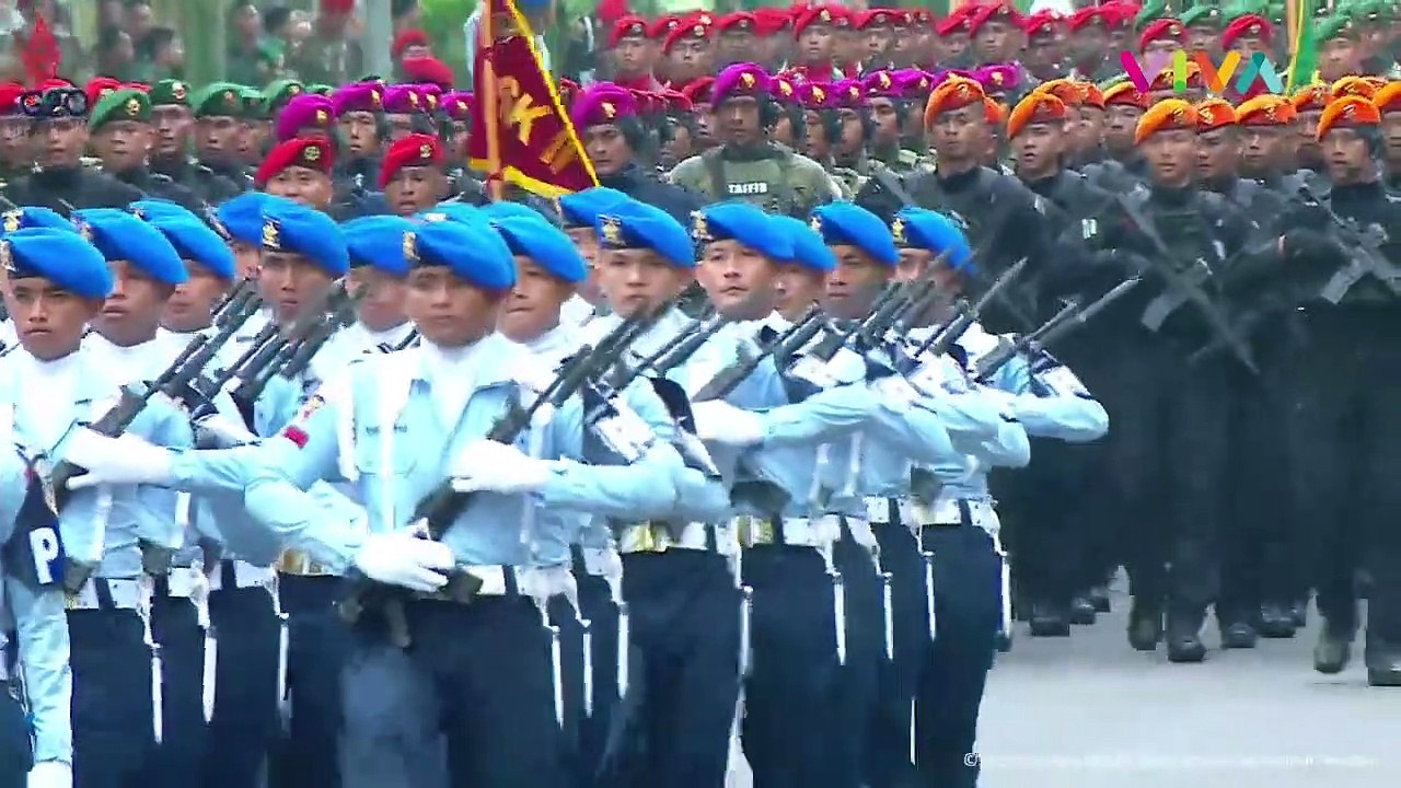 Rangkaian Defile Pasukan dan Alutsista Tentara Indonesia