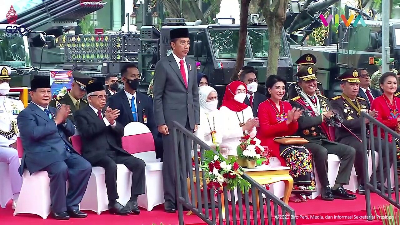 Pawai Alutsista Unjuk Gigi di Puncak HUT ke-77 TNI