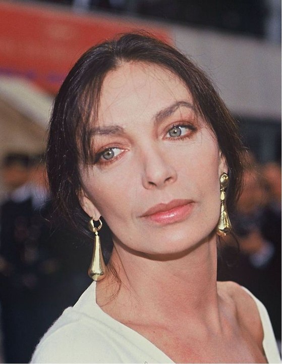 Décès de la chanteuse et actrice Marie Laforêt, mère de Lisa Azuelos