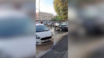 Roma, San Paolo senz'acqua da quasi 24 ore. Corsa all'acqua minerale