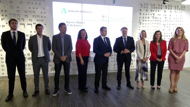 La Junta y Microsoft firman un acuerdo para fomentar la digitalización y el empleo en Andalucía