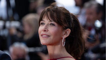 Voici - "Ça m'est arrivé de faire chier" : Sophie Marceau se livre en toute transparence sur ses caprices en tournage