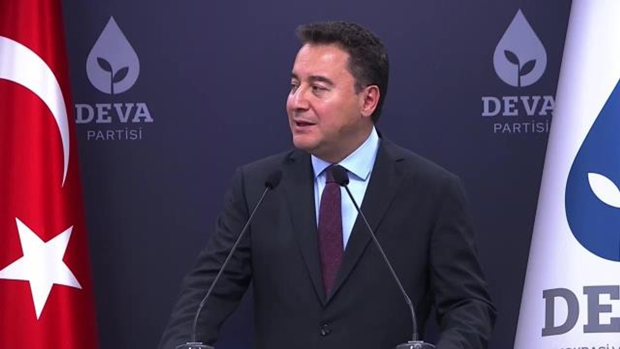 Ali Babacan'dan 'Sansür Yasası' Tepkisi: "Dezenformasyon Değil Tam Bir Sansür Yasası. Milletin Sesini Kesme Yasası"