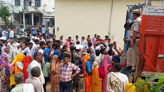 डीएपी किल्लत: क्रय-विक्रय सहकारी समिति पर एक दिन में ही शून्य हुआ स्टॉक