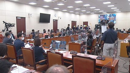 尹 '아나바다' 두고 여야 고성..."너나 가만히 계세요" / YTN