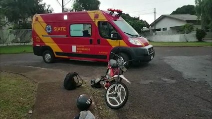 Homem sofre escoriações após acidente entre mobilete e automóvel no Bairro Santa Felicidade