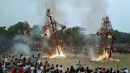 Ravan fall on people  dussehra fastival