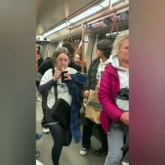 Metroda insanların üzerine istifra edecekmiş gibi yapıp yer kaptı