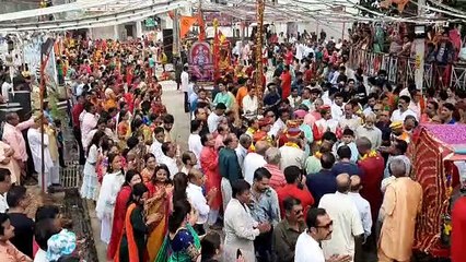 निकली मां अम्बे की सवारी, जगह-जगह गाए गरबे