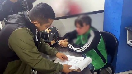 Momento de la captura de presuntos asesinos de mujer taxista