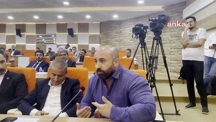 Elazığ Belediye Meclisi'nde afiş tartışması