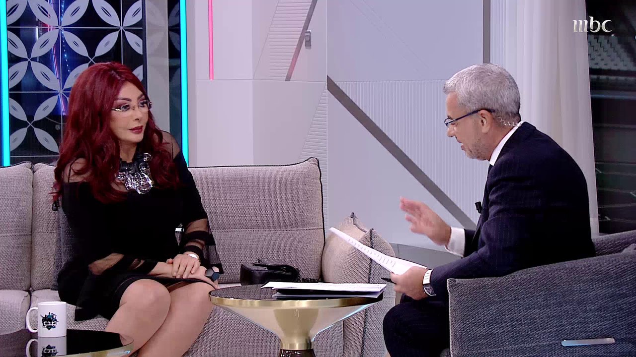 النجمة نبيلة عبيد: نعم قمت بإجراء عمليات تجميل.. وأحيانا أجامل لكن لا أكذب.. ولا أحترم الكاذبين.. وطعنت من أحد المقربين لي