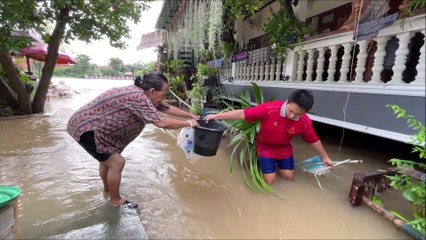 The rich and the poor must bear the same pain to end this flooding problems Thailand
