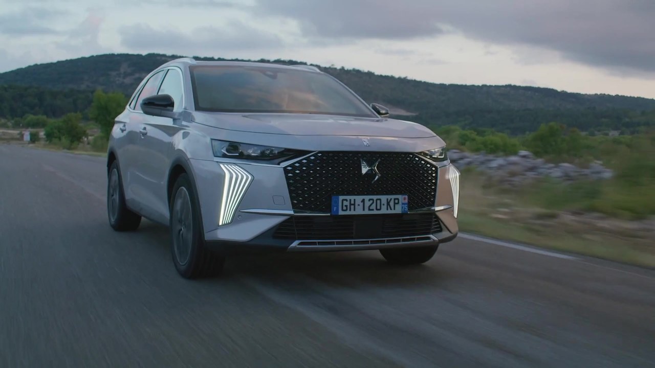 New DS7 E-tense Driving Video