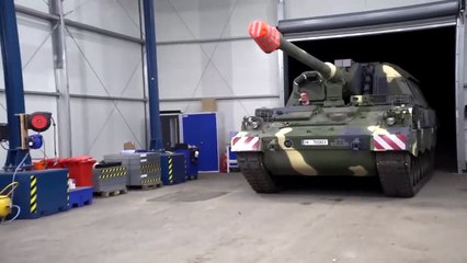 Insane Power of Panzerhaubitze 2000 (PZH 2000)