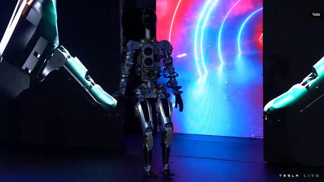 Robots are hard Tesla unveils its underwhelming first try at Optimus