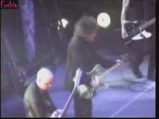 Cure - Bercy 2008 - 21 - Shake dog shake