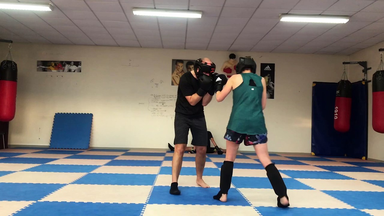 Il tape sa femme ah ah ah