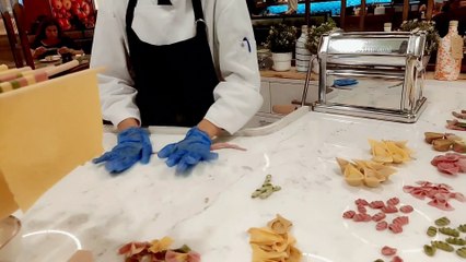 Making the pasta and My Weekend | My Routine in UAE Sharjah | Tuba Durrani C&M